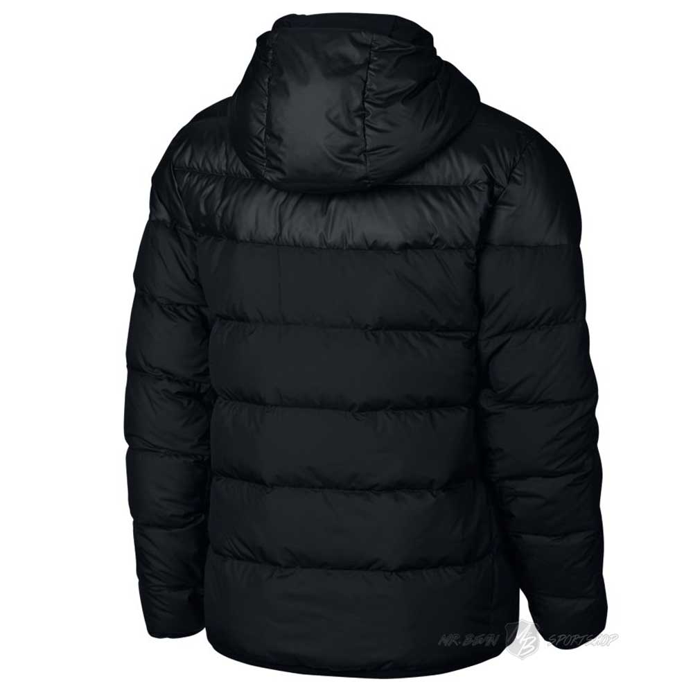 928833-010_02-NIKE-JAKNA