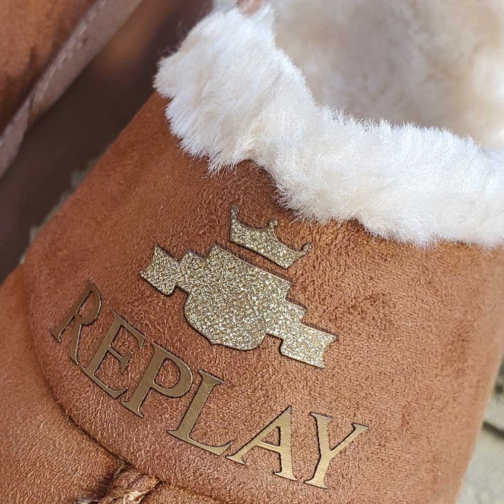 rgwf5a-c0013t-012_07-replay-papuce